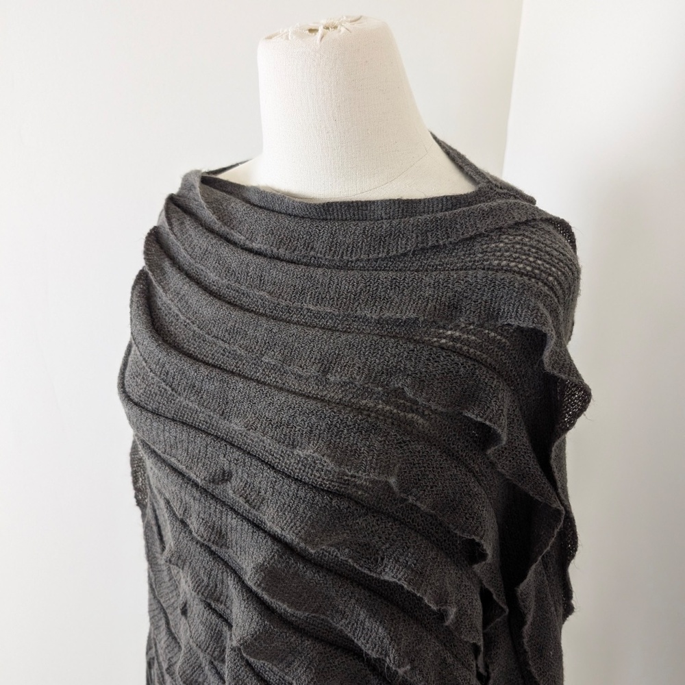Knit Poncho Asymmetrical Pleated Hand Made Charcoal Grey Fringe Long - Picture 4 of 10